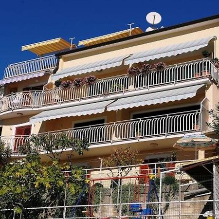 Apartments And Rooms With Parking Space Rabac, Labin - 12368 Exteriör bild