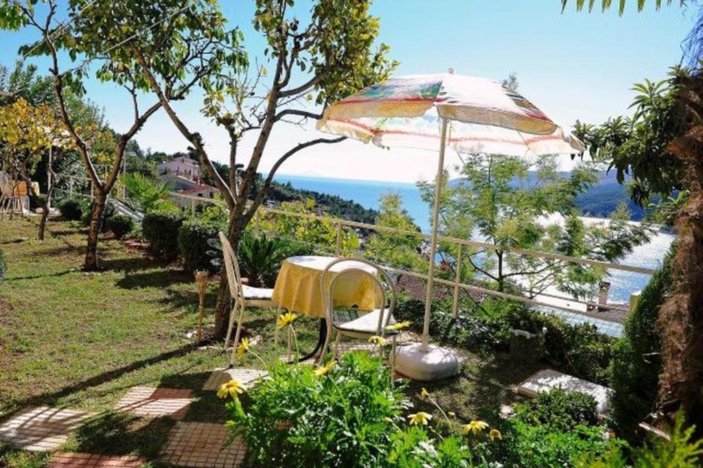Apartments And Rooms With Parking Space Rabac, Labin - 12368 Exteriör bild