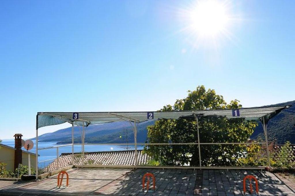 Apartments And Rooms With Parking Space Rabac, Labin - 12368 Exteriör bild